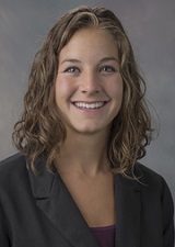 Photo of Lauren Tom, NP